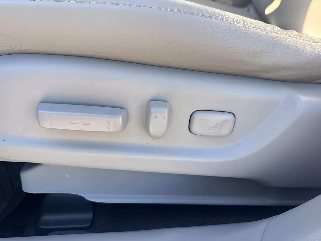 Used 2018 Acura RDX w/ Advance Package AWD/4WD image 10