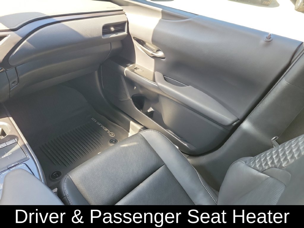 Used 2022 Lexus UX 200 w/ Premium Package FWD image 11