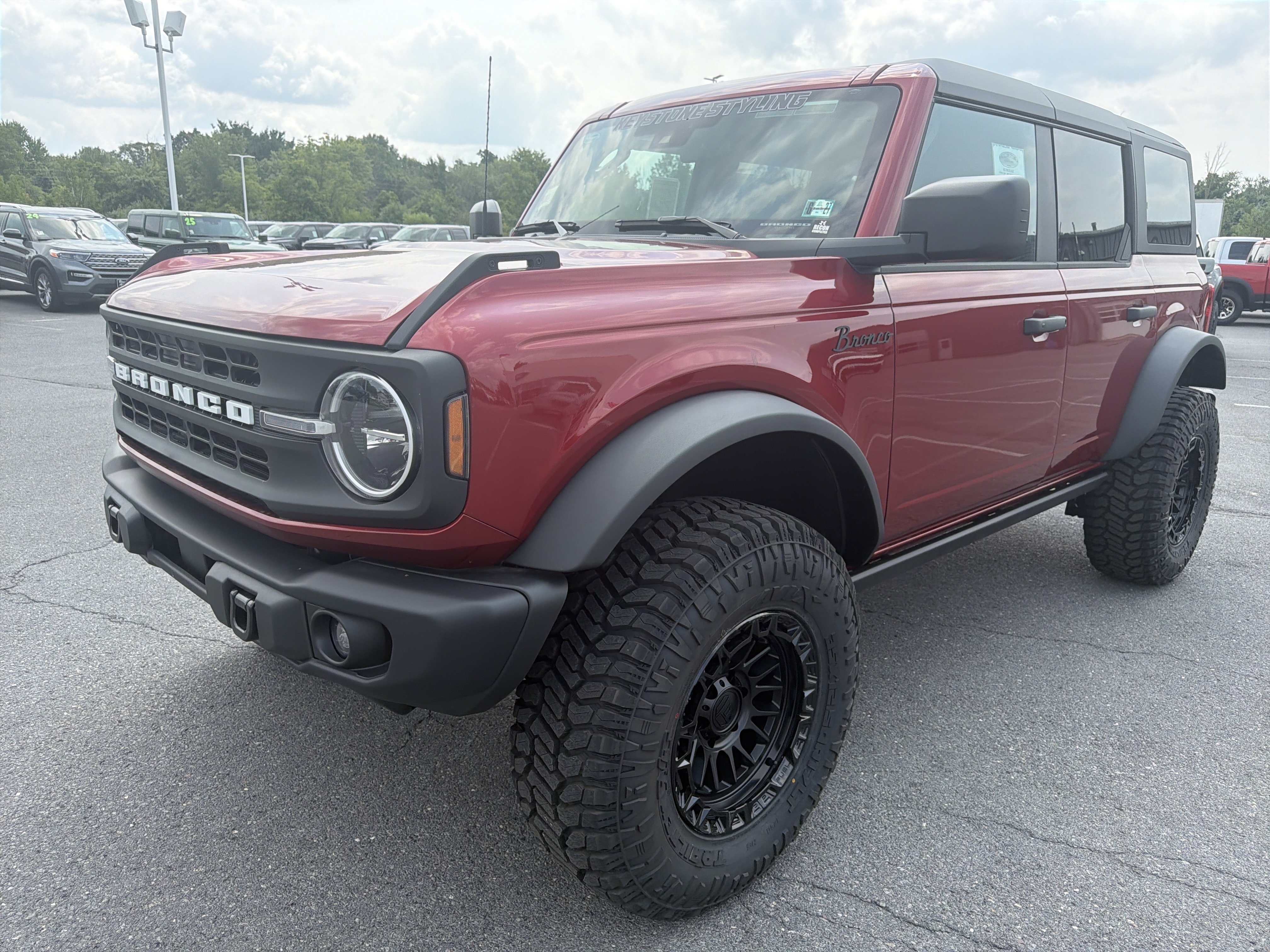 New 2026 Ford Bronco Big Bend w/ Black Diamond Package AWD/4WD image 8