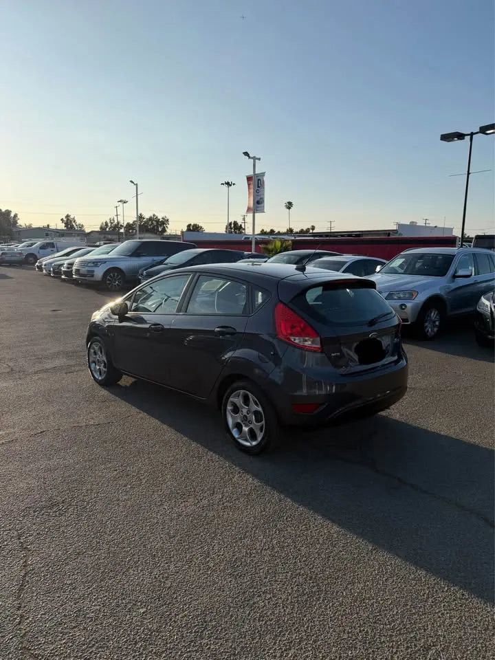 Used 2012 Ford Fiesta SES image 4