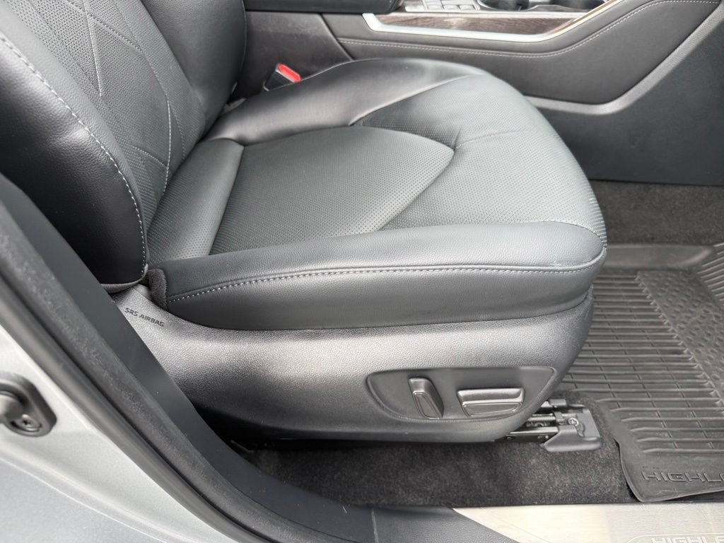 Used 2023 Toyota Highlander Platinum AWD/4WD image 49
