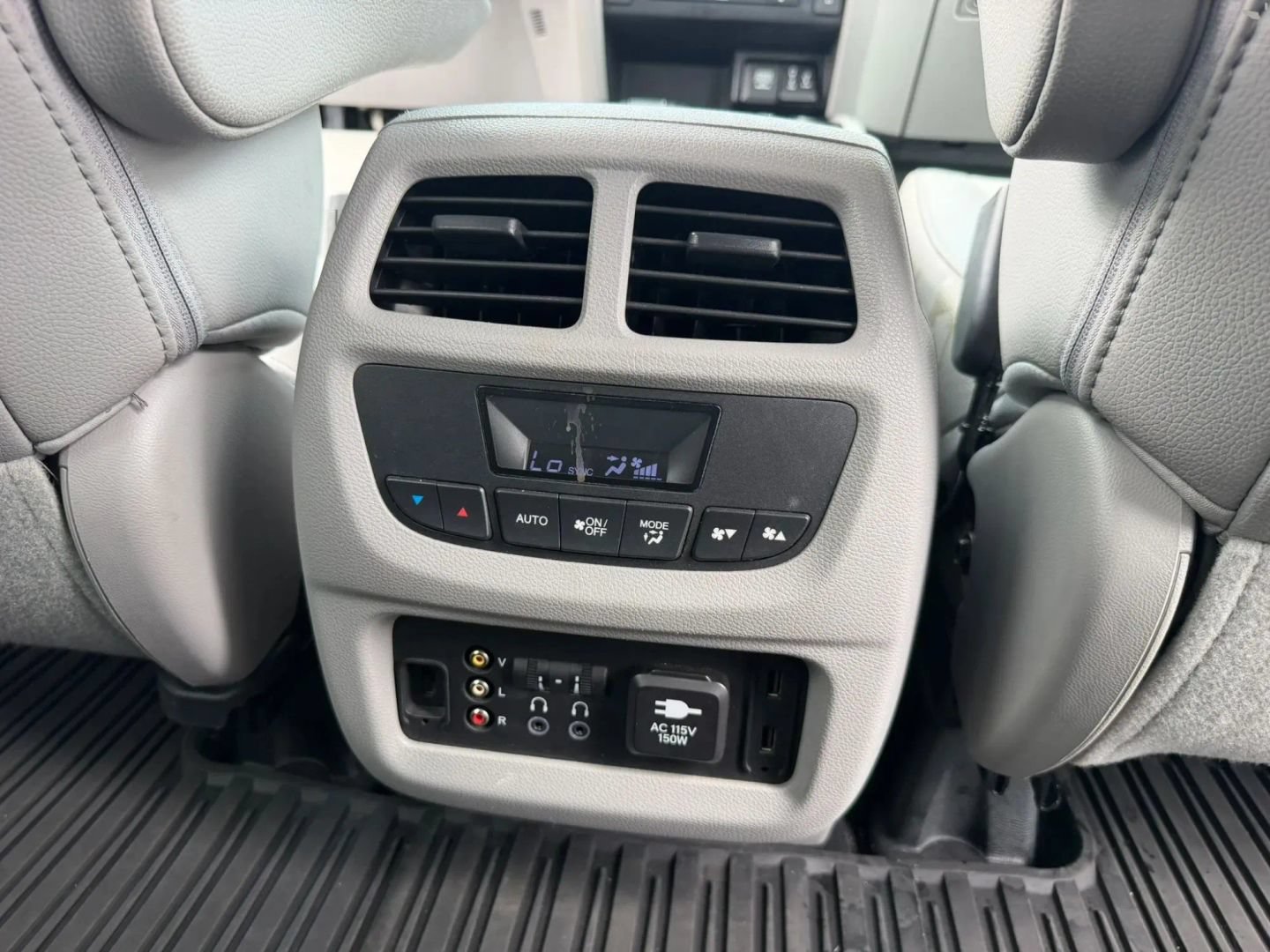 Used 2017 Honda Pilot Touring image 20