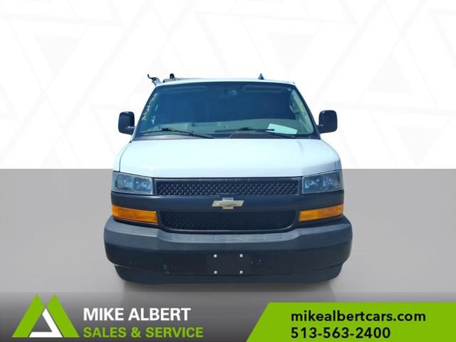Used 2019 Chevrolet Express 2500 w/ Driver Convenience Package RWD image 2