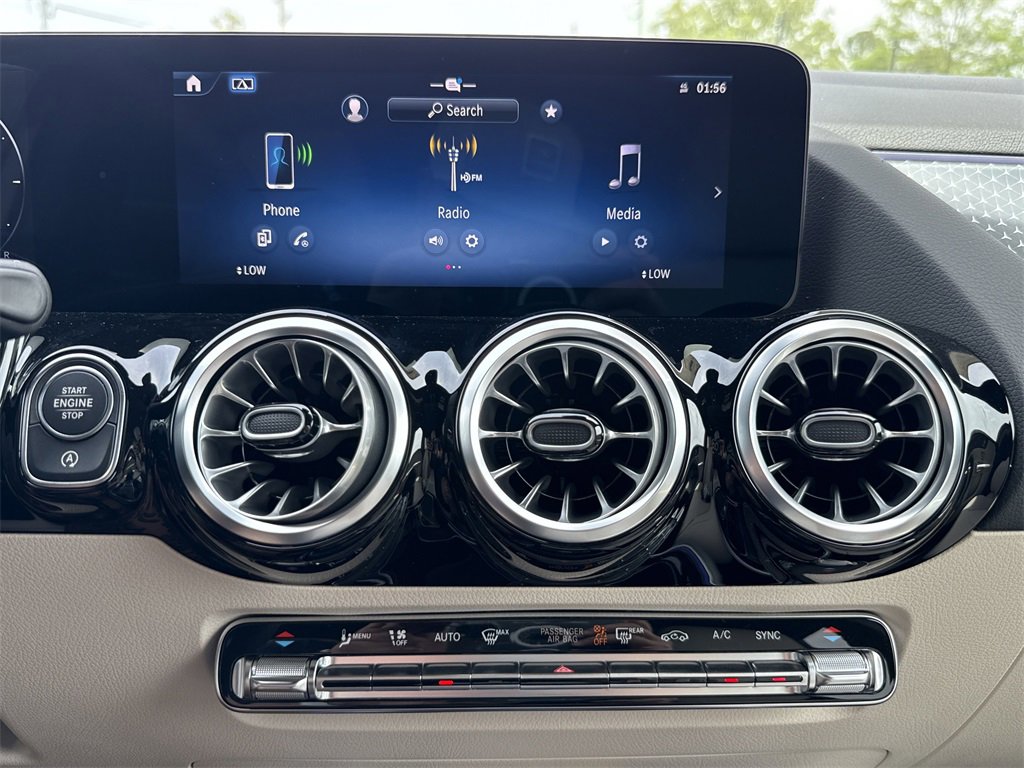 New 2025 Mercedes-Benz GLA 250 image 25