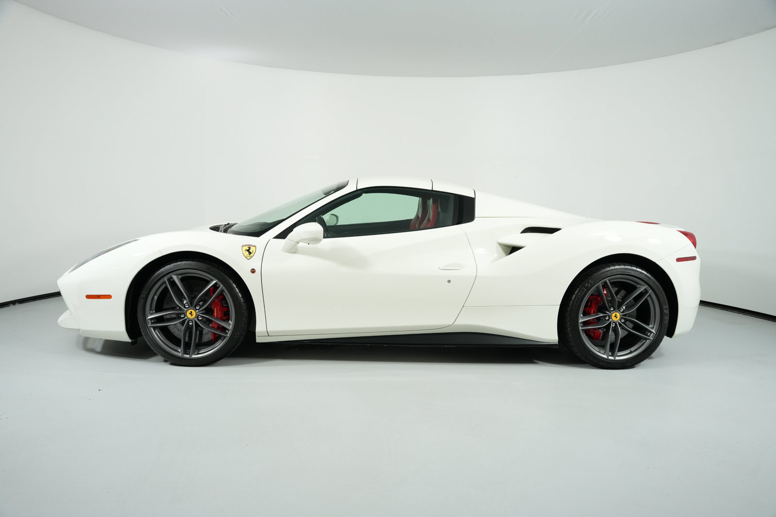 Certified 2017 Ferrari 488 Spider RWD image 8