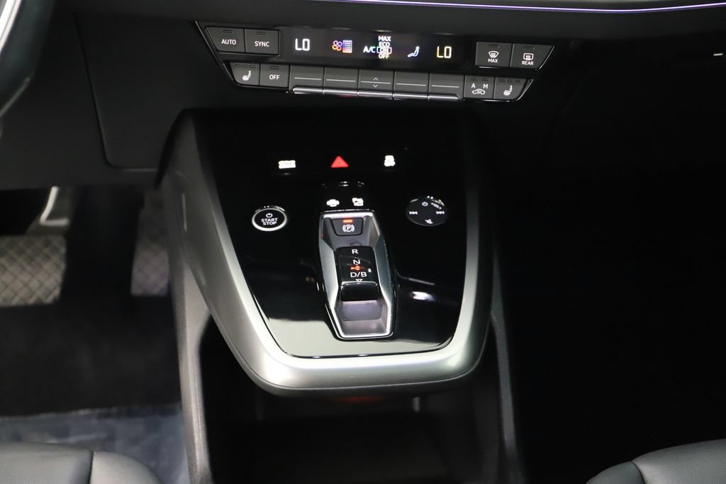 Certified 2024 Audi Q4 e-tron Prestige AWD/4WD image 21