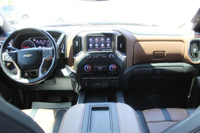 Used 2022 Chevrolet Silverado 1500 High Country w/ Safety Package II AWD/4WD image 16