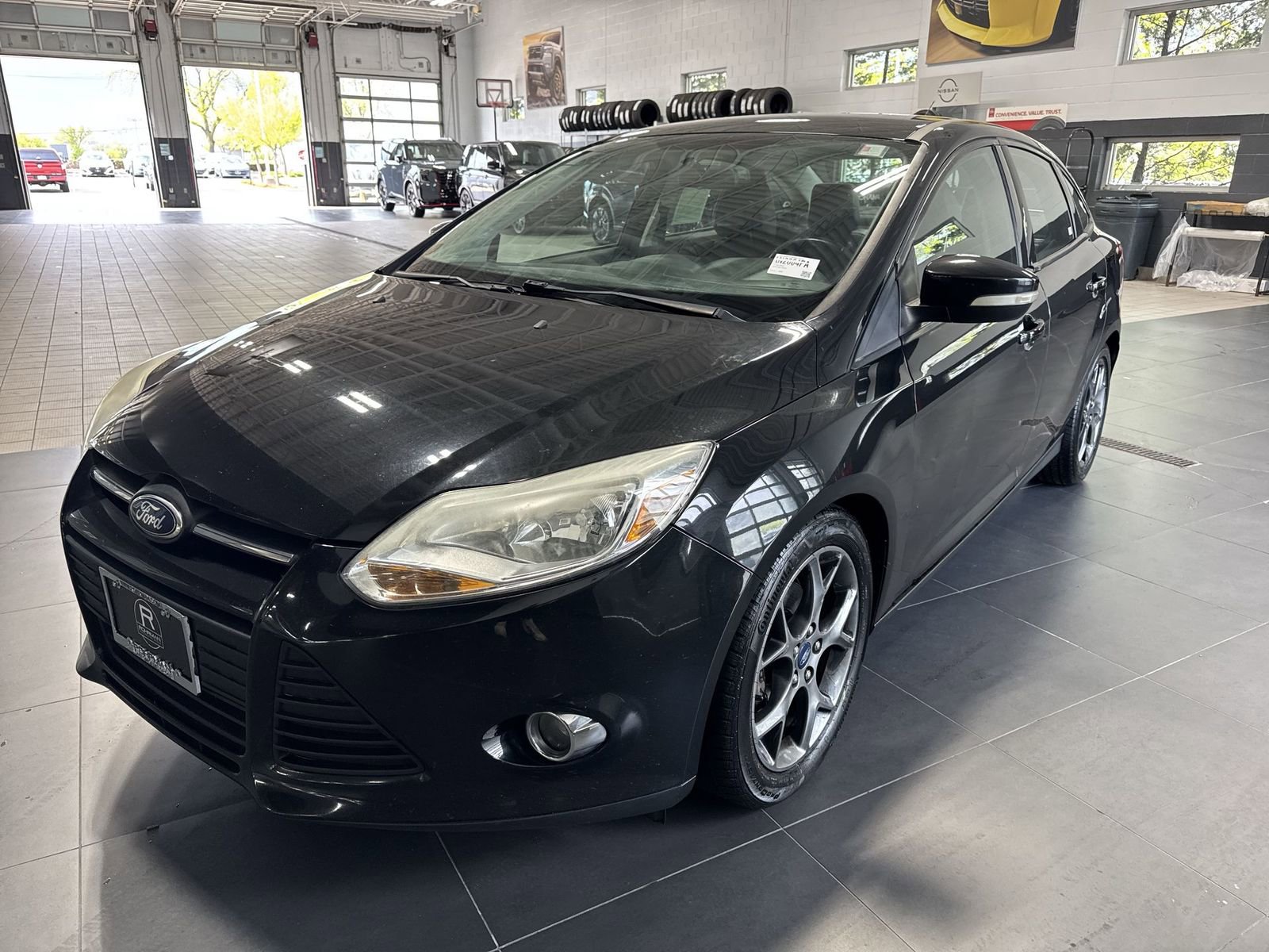 Used 2014 Ford Focus SE w/ Equipment Group 201A FWD image 29