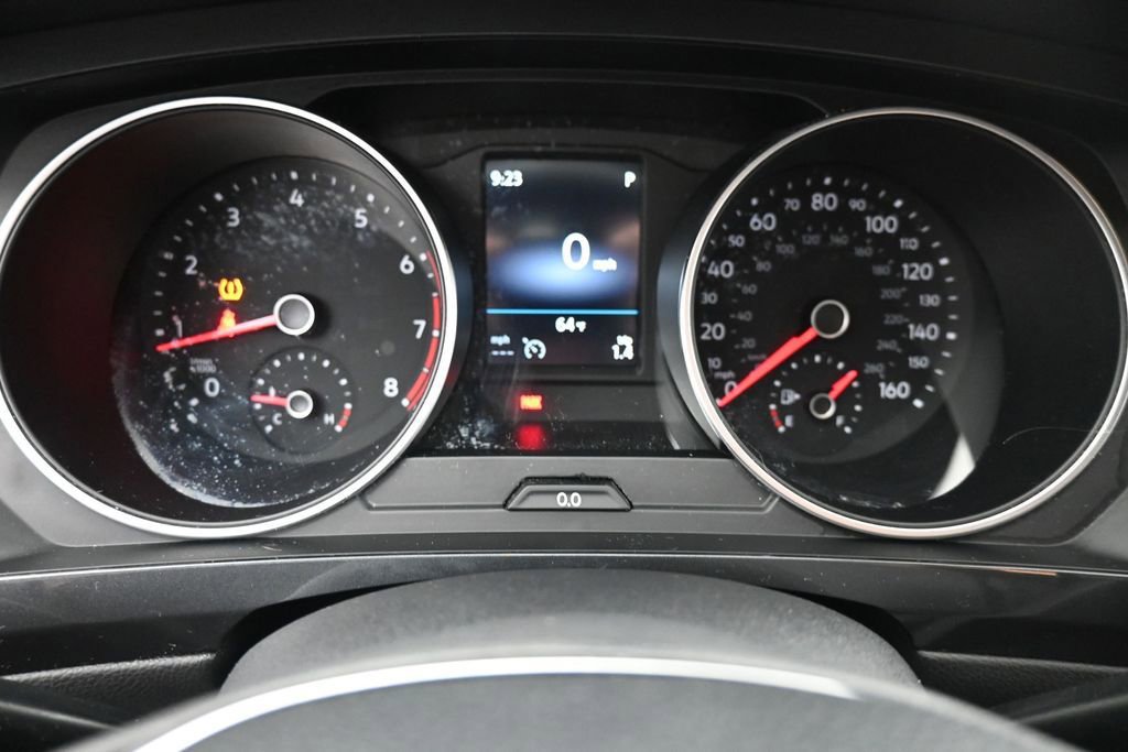 Used 2018 Volkswagen Tiguan SE AWD/4WD image 18