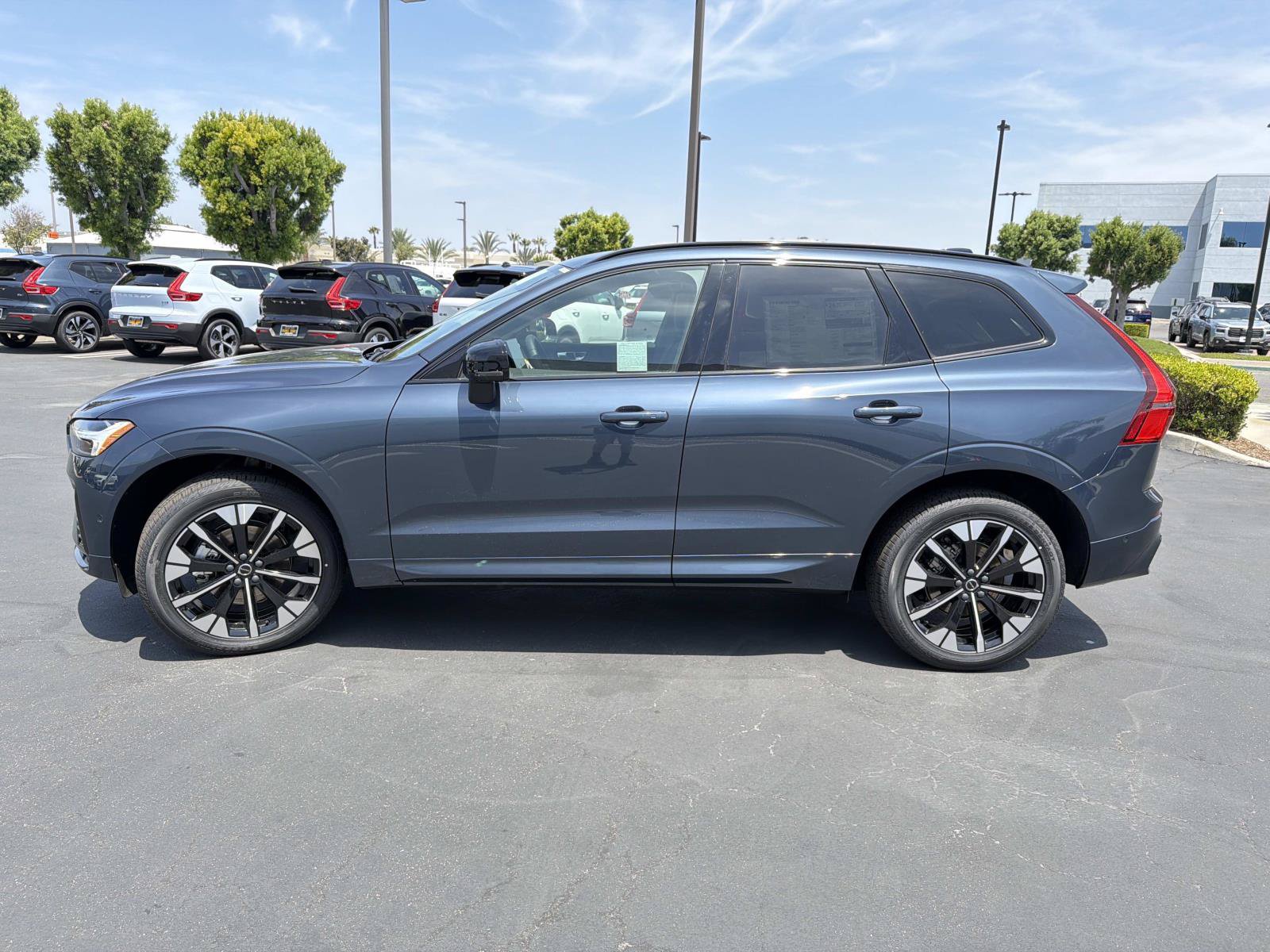 New 2026 Volvo XC60 B5 Plus w/ Climate Package AWD/4WD image 4