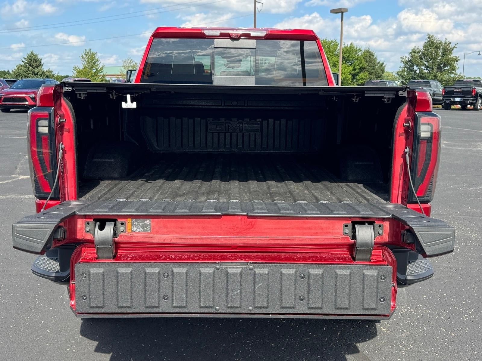 Used 2026 GMC Sierra 2500 AT4X AWD/4WD image 4