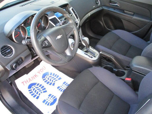 Used 2014 Chevrolet Cruze LT FWD image 17