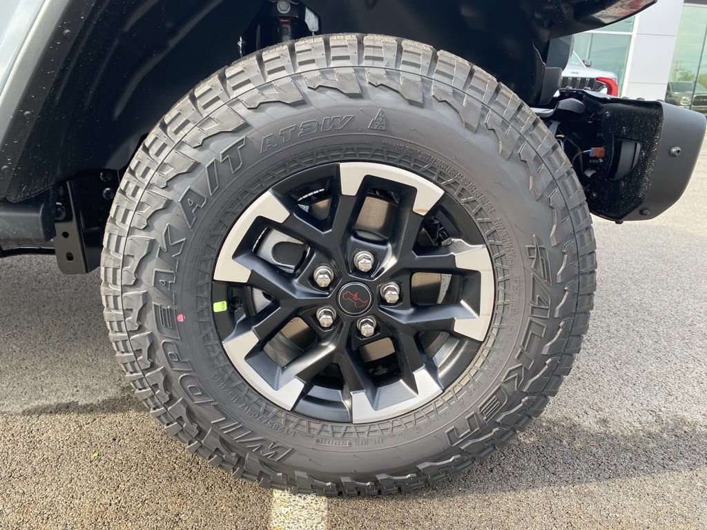 New 2025 Jeep Gladiator Rubicon AWD/4WD image 9