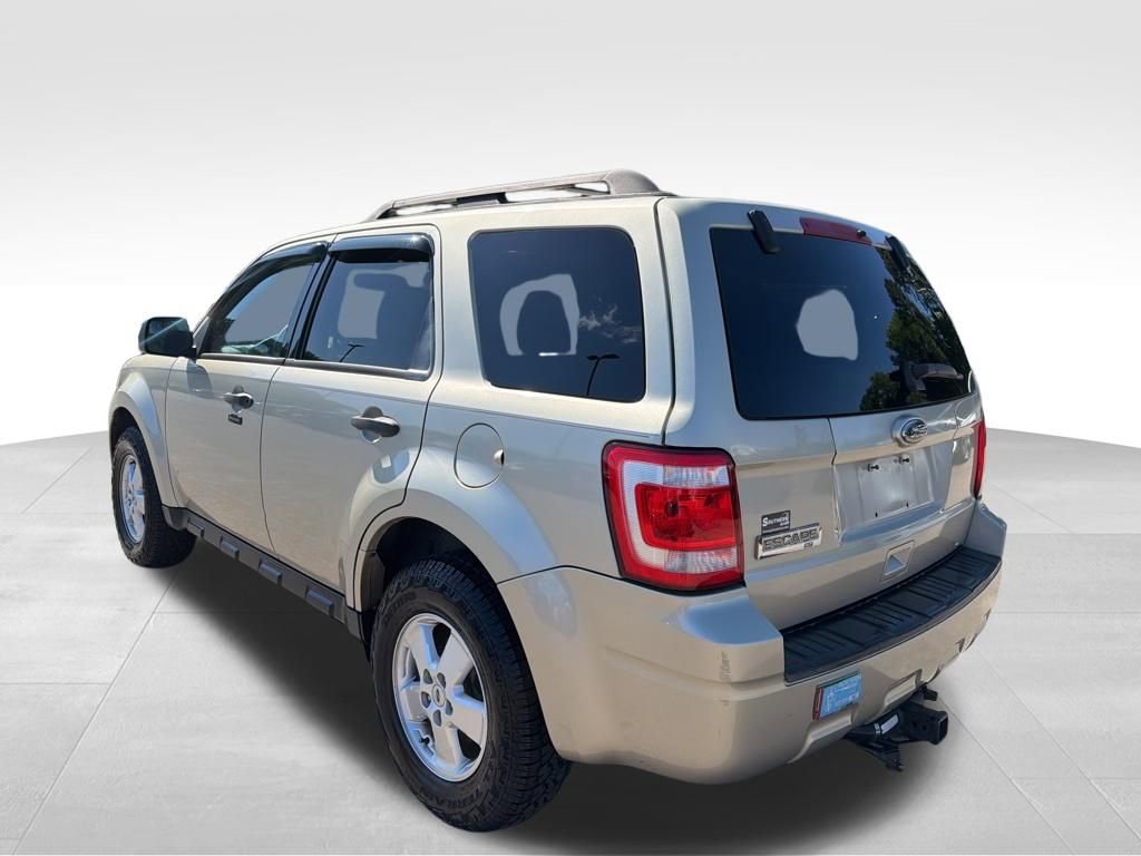 Used 2011 Ford Escape XLT w/ 201A Rapid Spec Order Code image 3