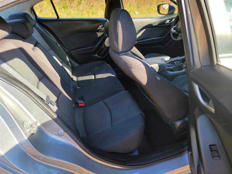 Used 2014 MAZDA MAZDA3 i Touring w/ Technology Package image 19