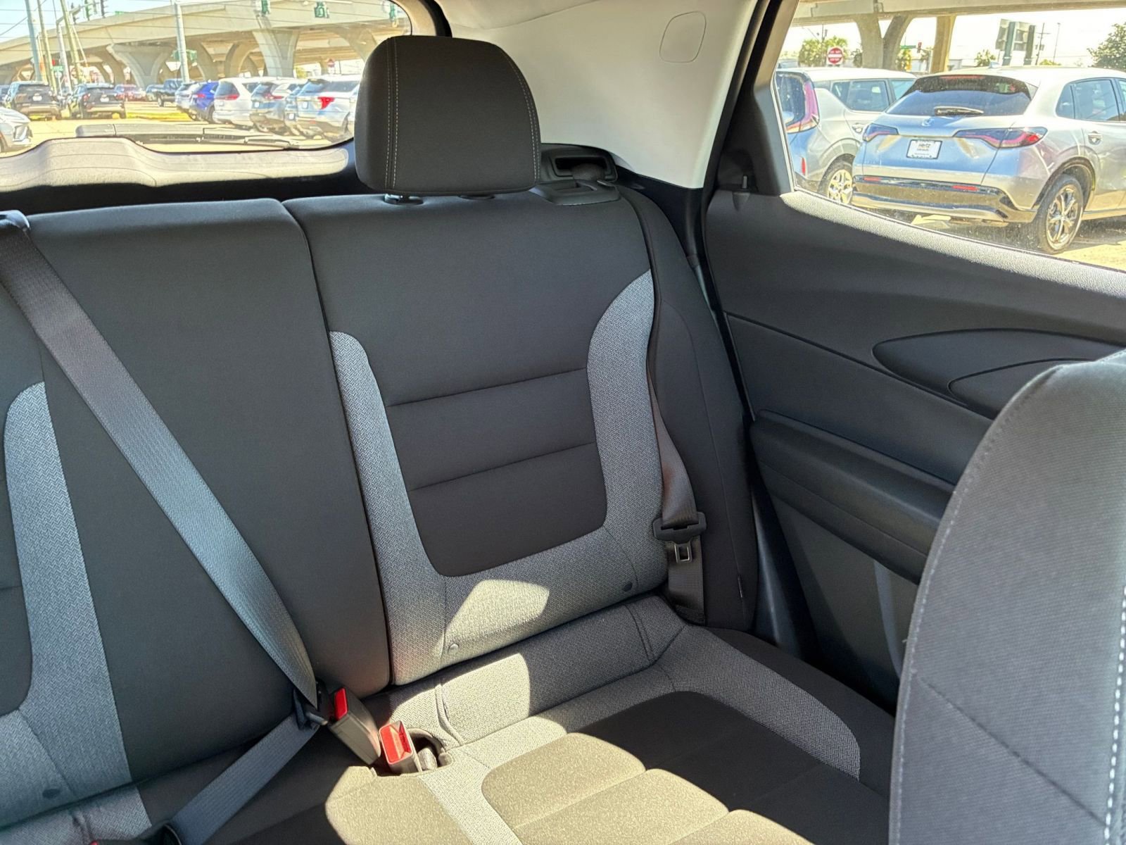 Used 2025 Chevrolet TrailBlazer LT image 30