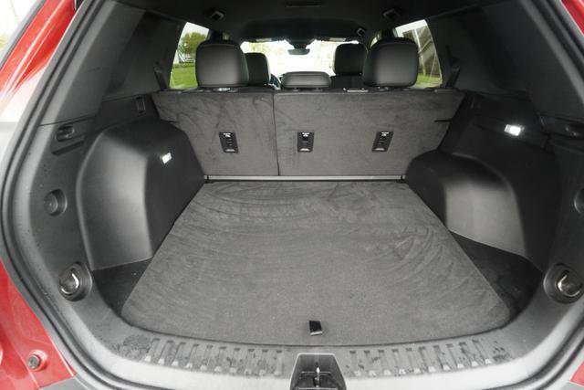 Used 2025 Chevrolet Equinox LT w/ Convenience Package II image 34