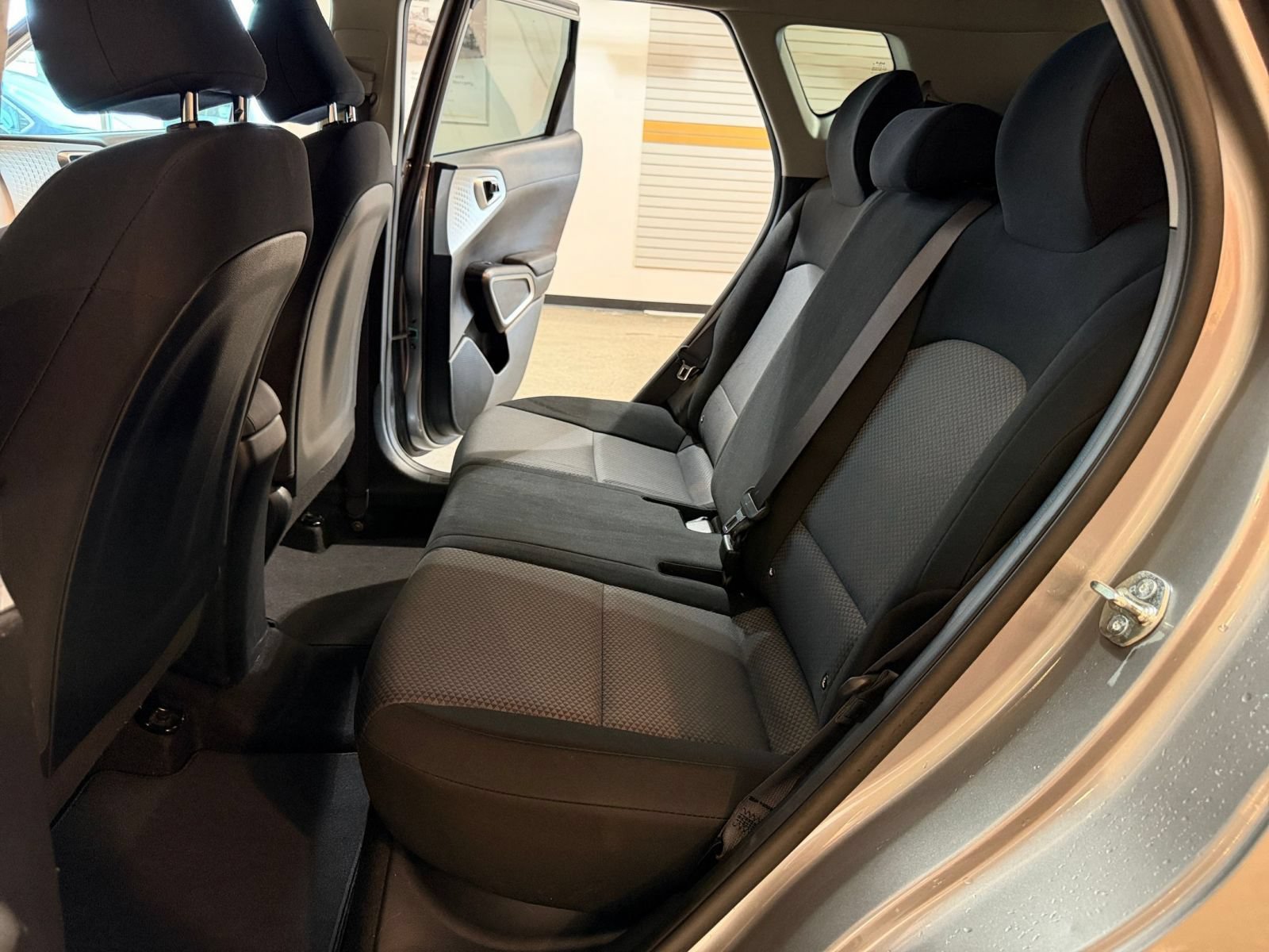 Used 2025 Kia Soul LX w/ LX Technology Package FWD image 24