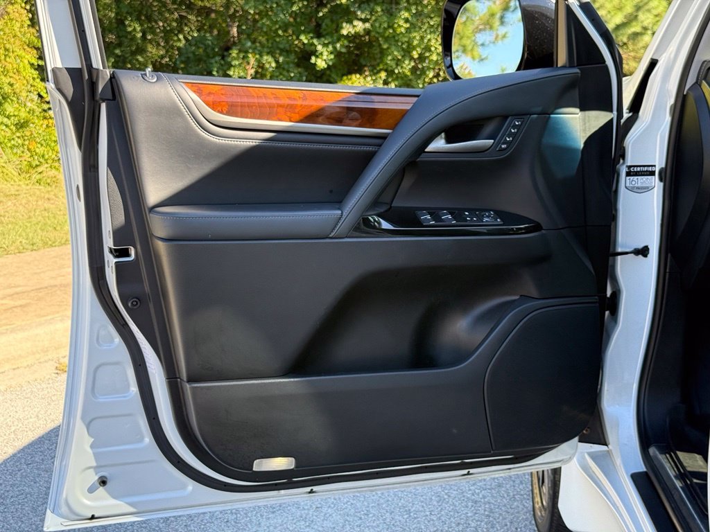 Certified 2020 Lexus LX 570 4WD w/ Luxury Package image 24