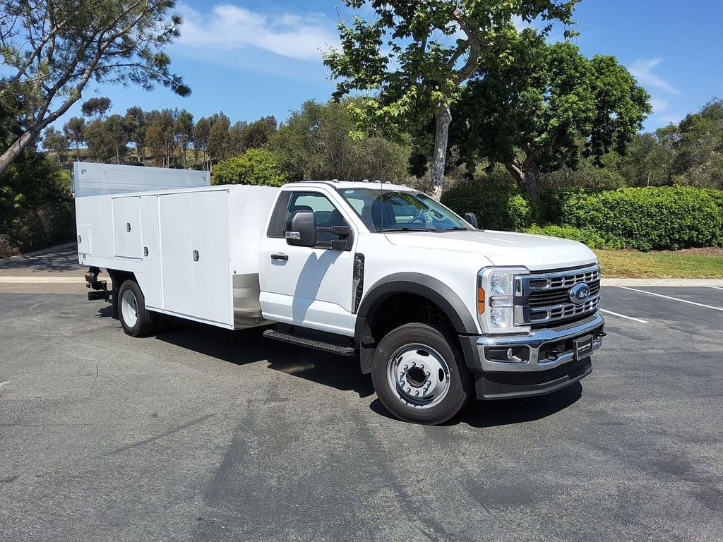 New 2025 Ford F550 2WD Regular Cab Super Duty image 4