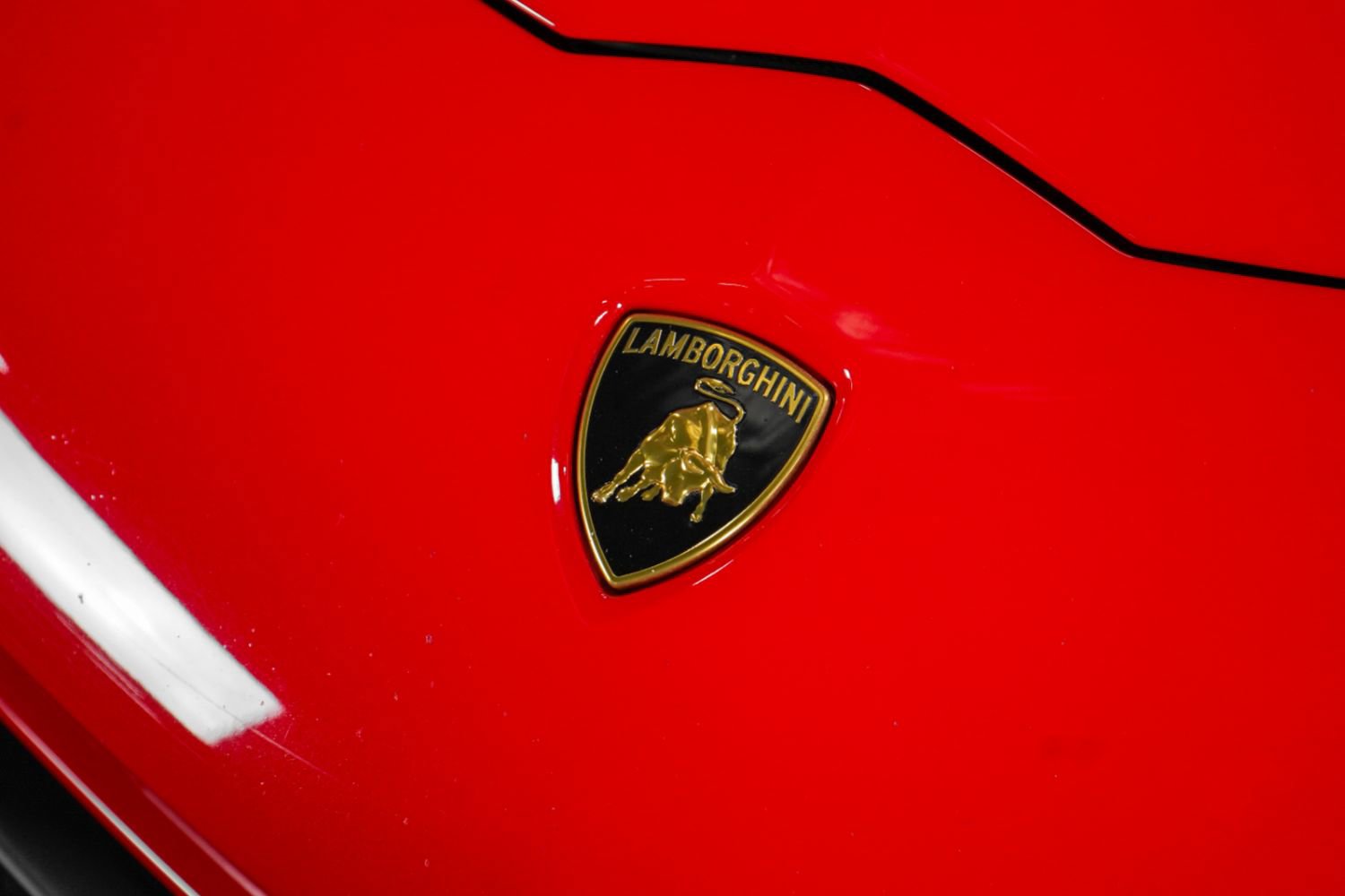 Used 2018 Lamborghini Aventador S image 13