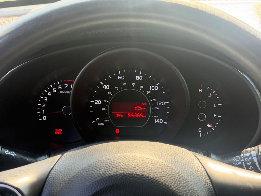 Used 2017 Kia Soul image 12