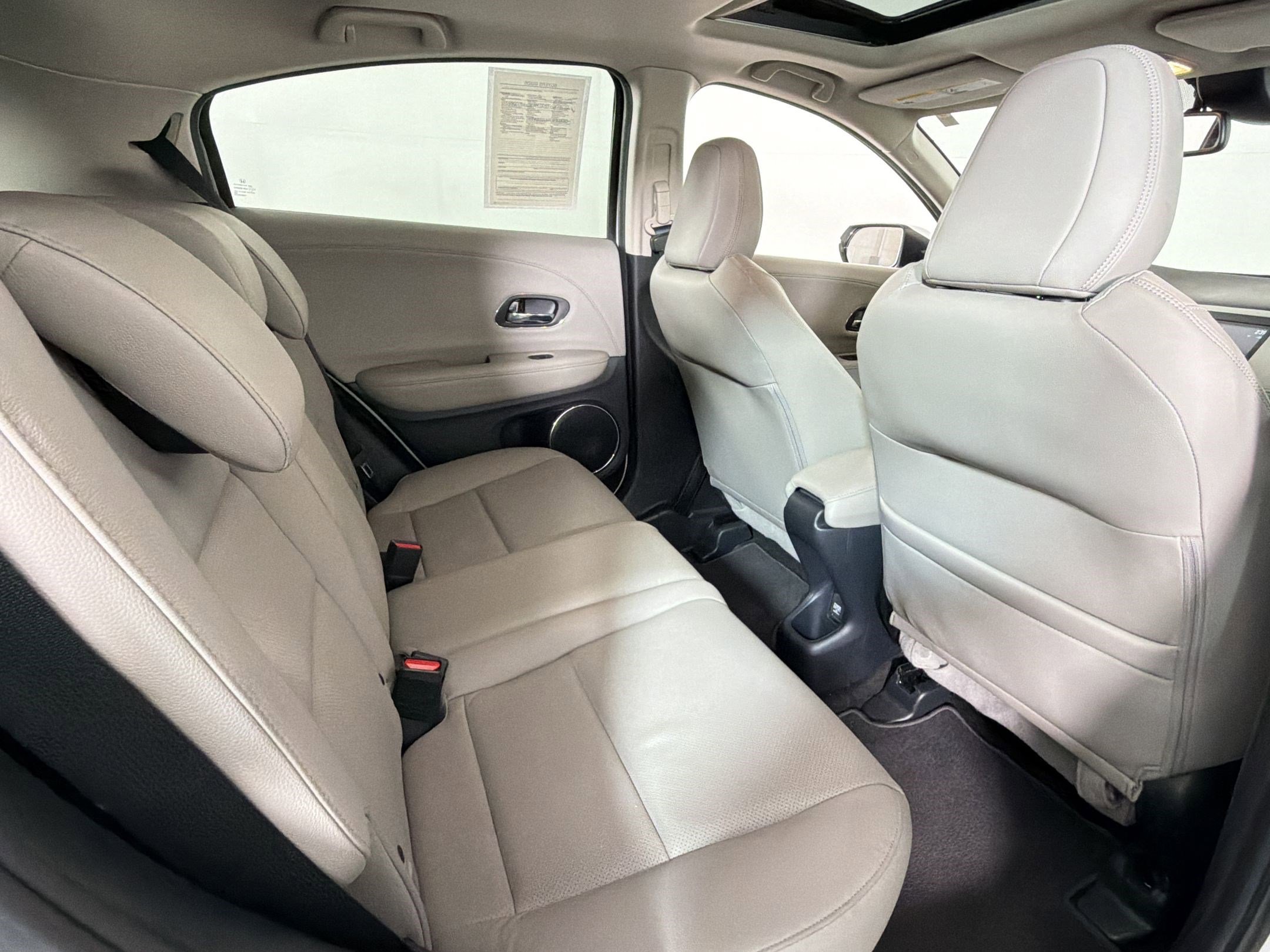 Used 2021 Honda HR-V EX-L image 29