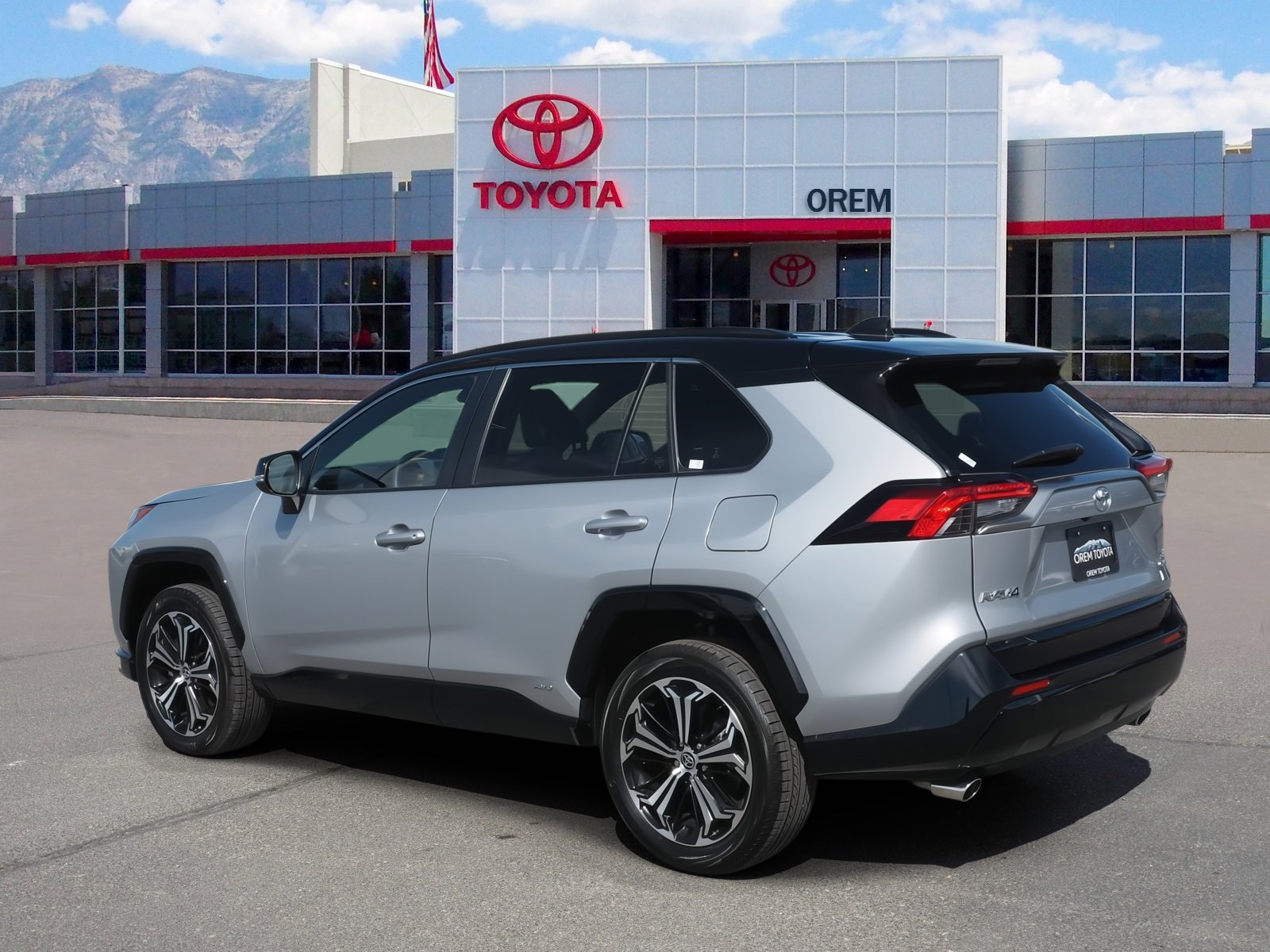 Used 2025 Toyota RAV4 XSE image 5