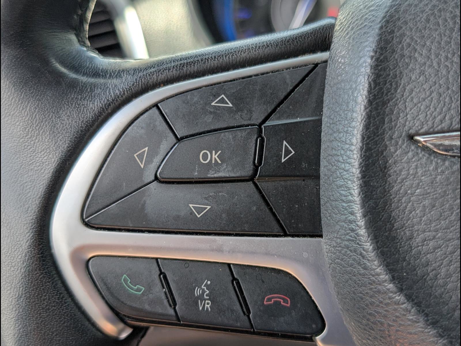 Used 2015 Chrysler 300 Limited RWD image 13