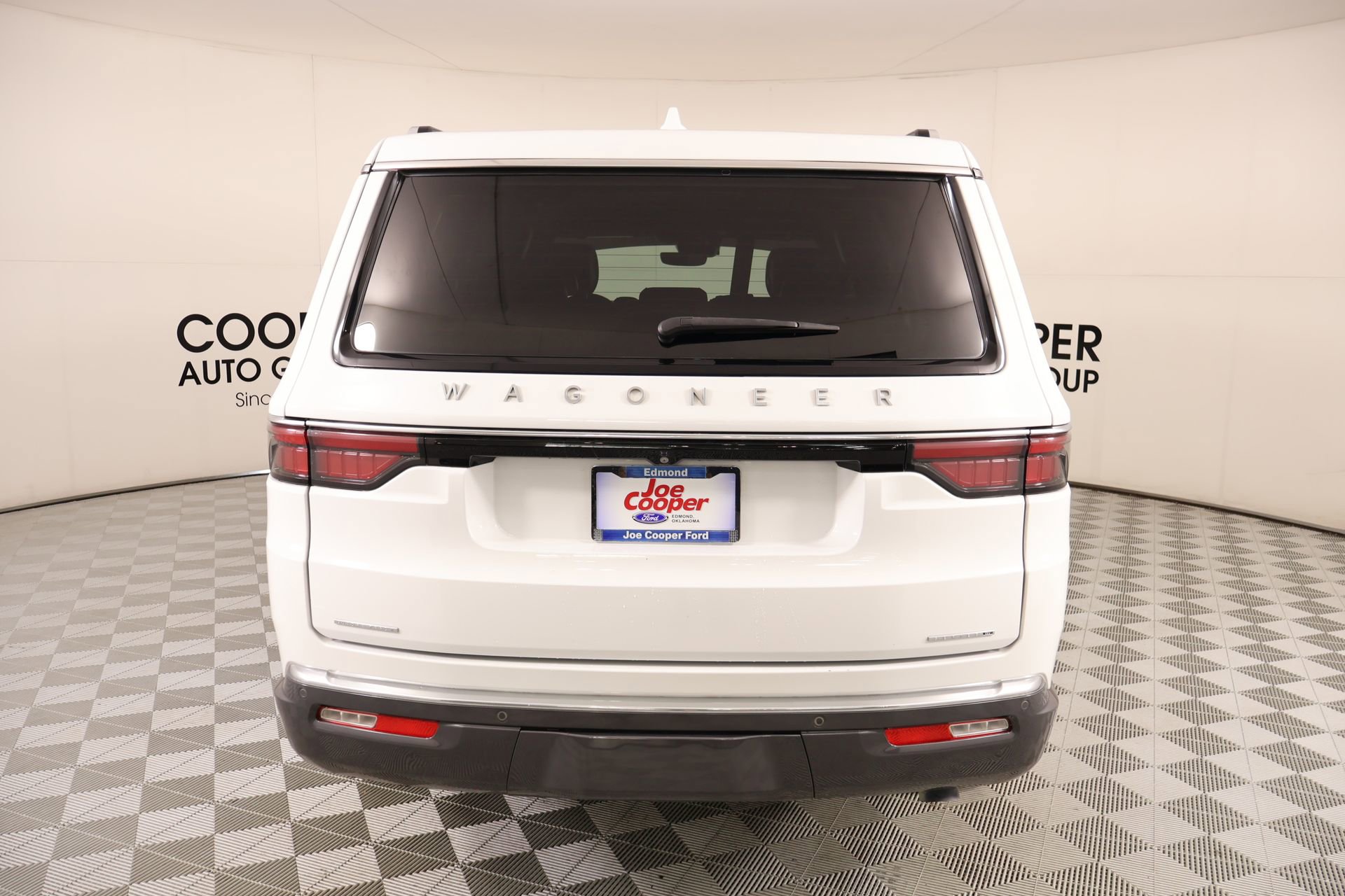 Used 2022 Jeep Wagoneer Series III w/ Convenience Group I image 23