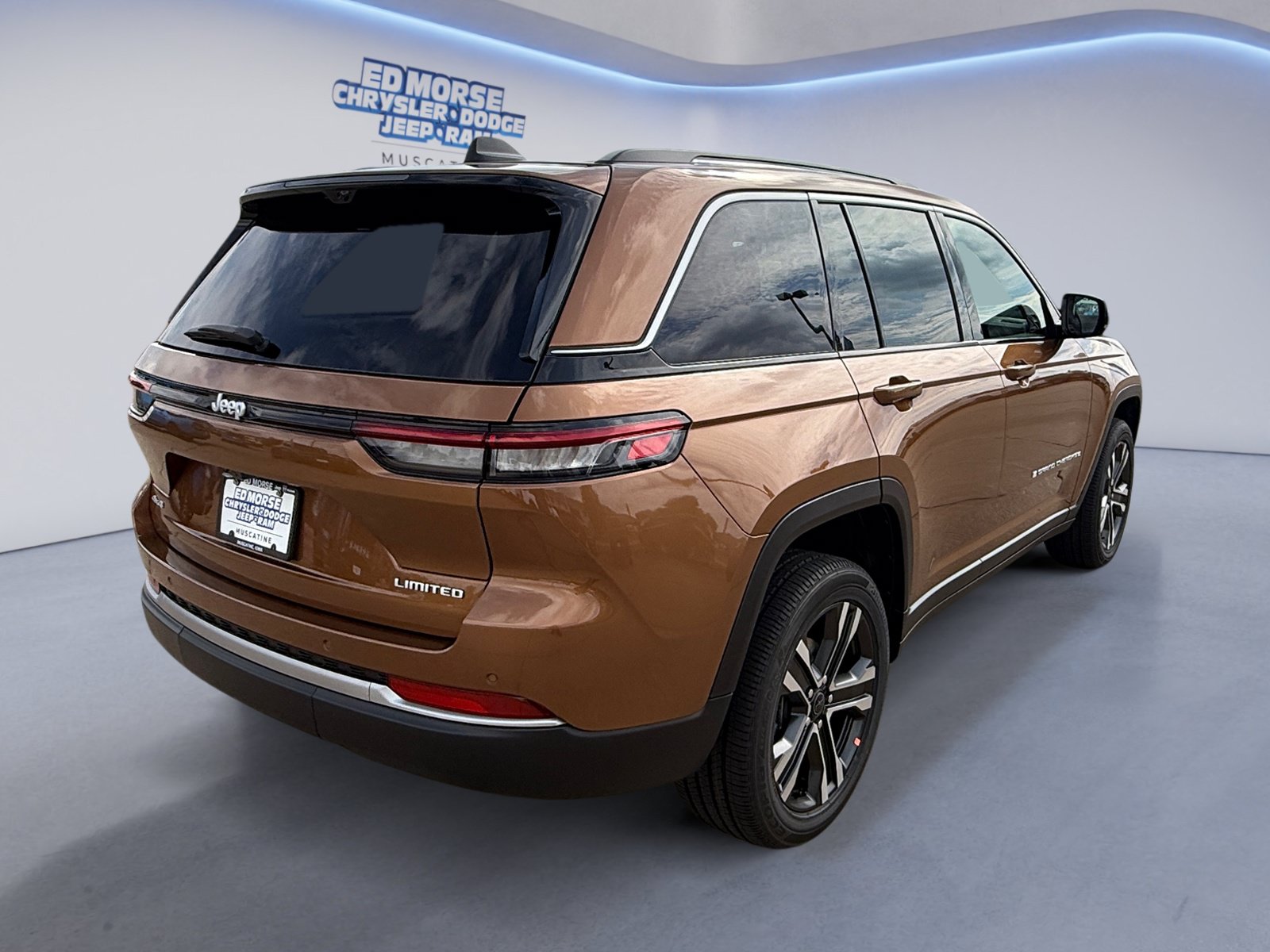 New 2027 Jeep Grand Cherokee Limited AWD/4WD image 5