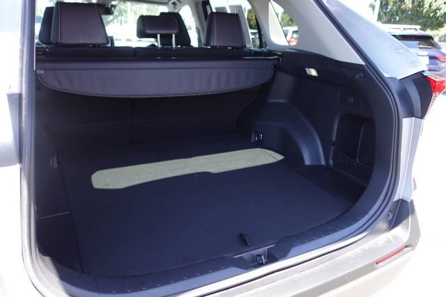 Certified 2022 Toyota RAV4 Limited FWD image 32