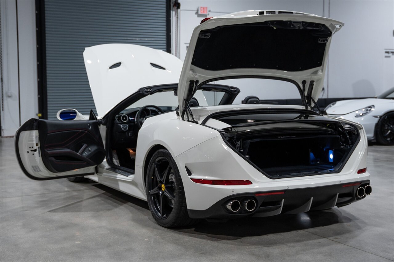 Used 2016 Ferrari California T RWD image 37