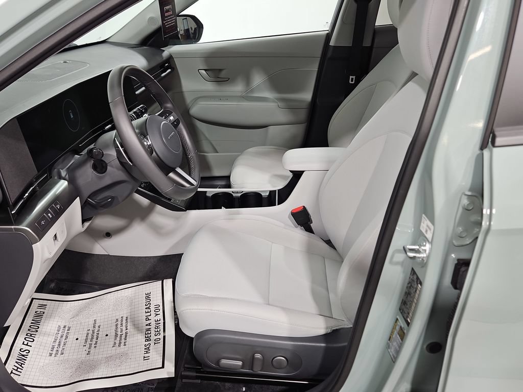 Certified 2025 Hyundai Kona SEL AWD/4WD image 11