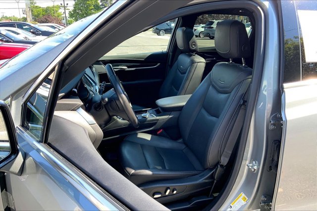 Used 2024 Cadillac XT5 Premium Luxury w/ LPO, Floor Liner Package AWD/4WD image 25