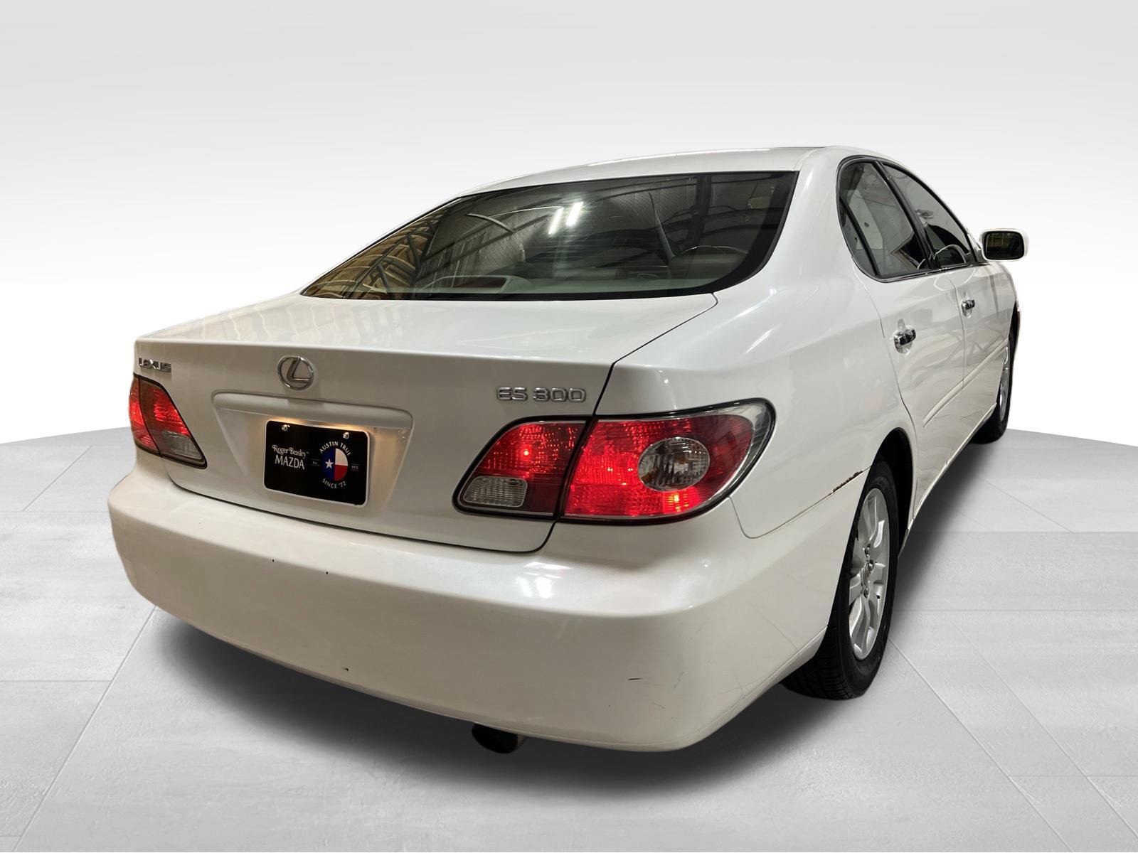 Used 2002 Lexus ES 330 w/ Premium Pkg FWD image 5