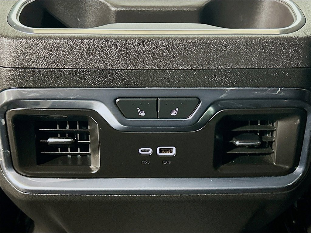 Used 2024 Chevrolet Silverado 2500 High Country w/ Technology Package image 23