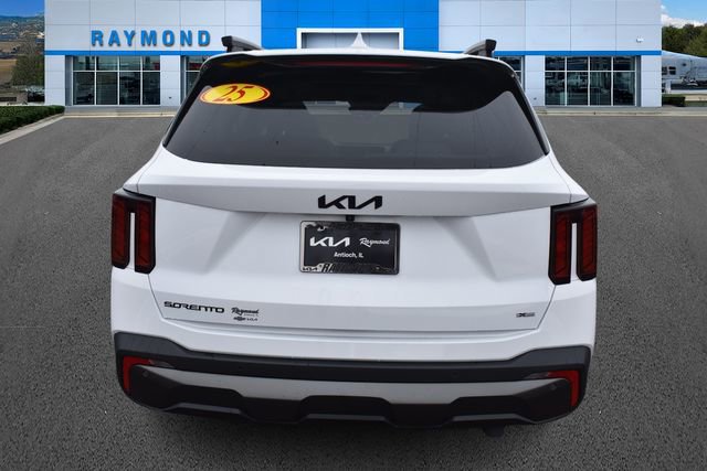 Certified 2025 Kia Sorento X-Line EX image 4