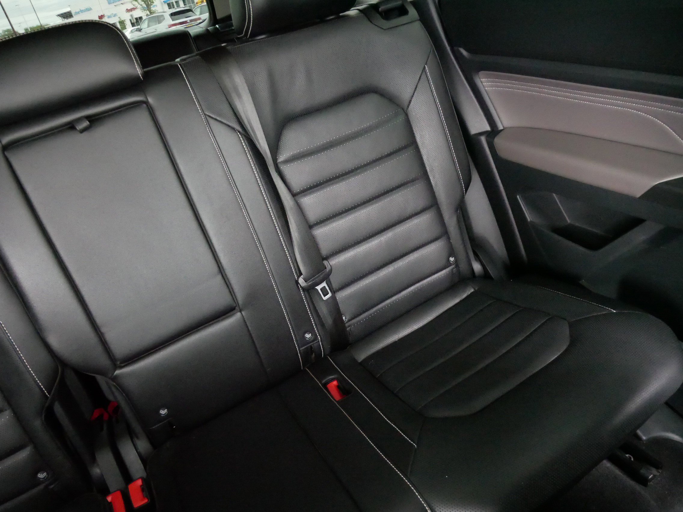 Used 2022 Volkswagen Atlas SEL Premium AWD/4WD image 14