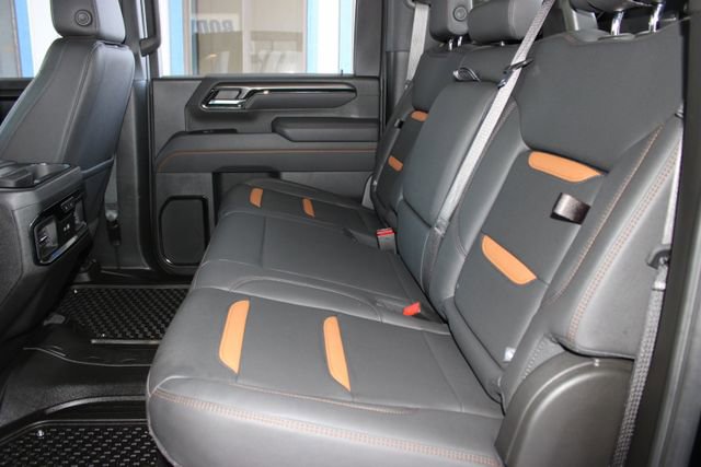 Used 2025 GMC Sierra 2500 AT4 w/ AT4 Premium Plus Package AWD/4WD image 24