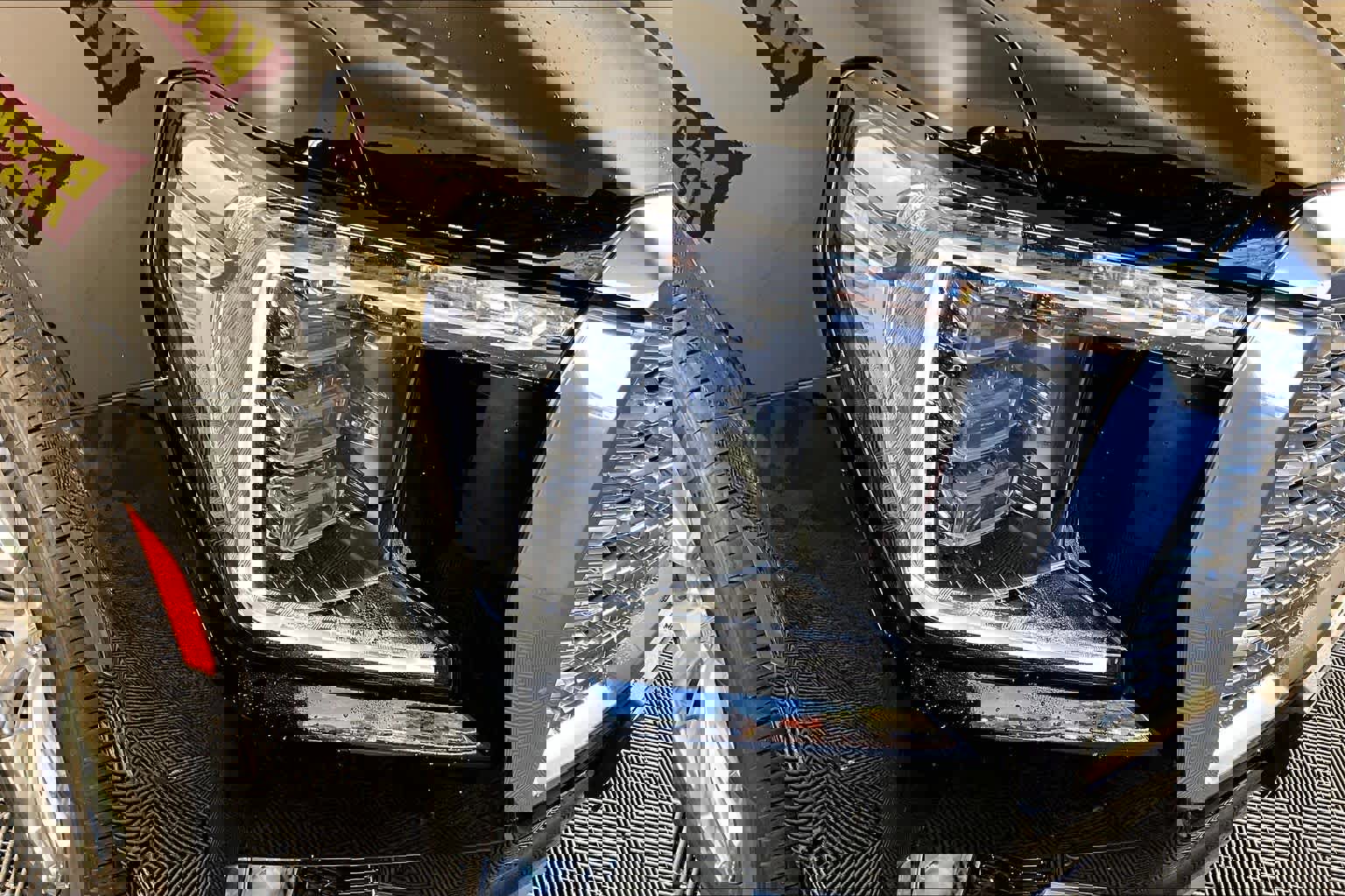 Used 2022 GMC Yukon XL Denali image 25