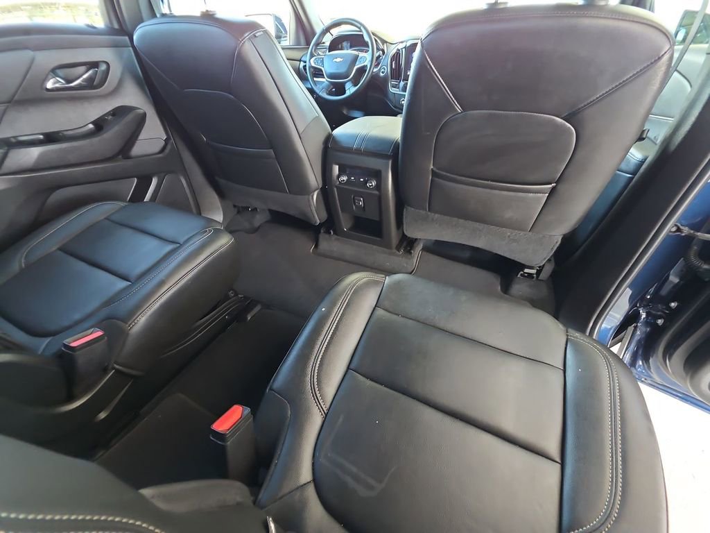 Used 2023 Chevrolet Traverse LT FWD image 22