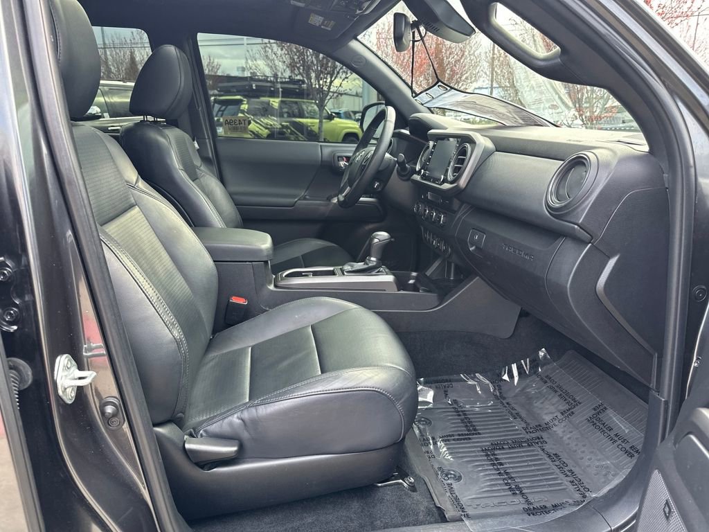 Certified 2023 Toyota Tacoma TRD Off-Road w/ TRD Premium Off Road Package image 17