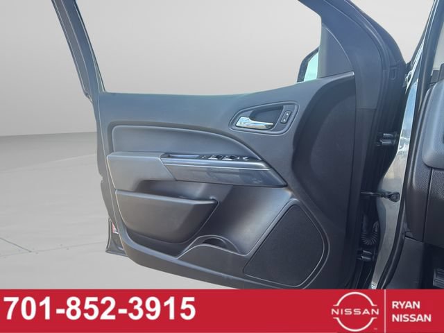 Used 2017 Chevrolet Colorado Z71 AWD/4WD image 17