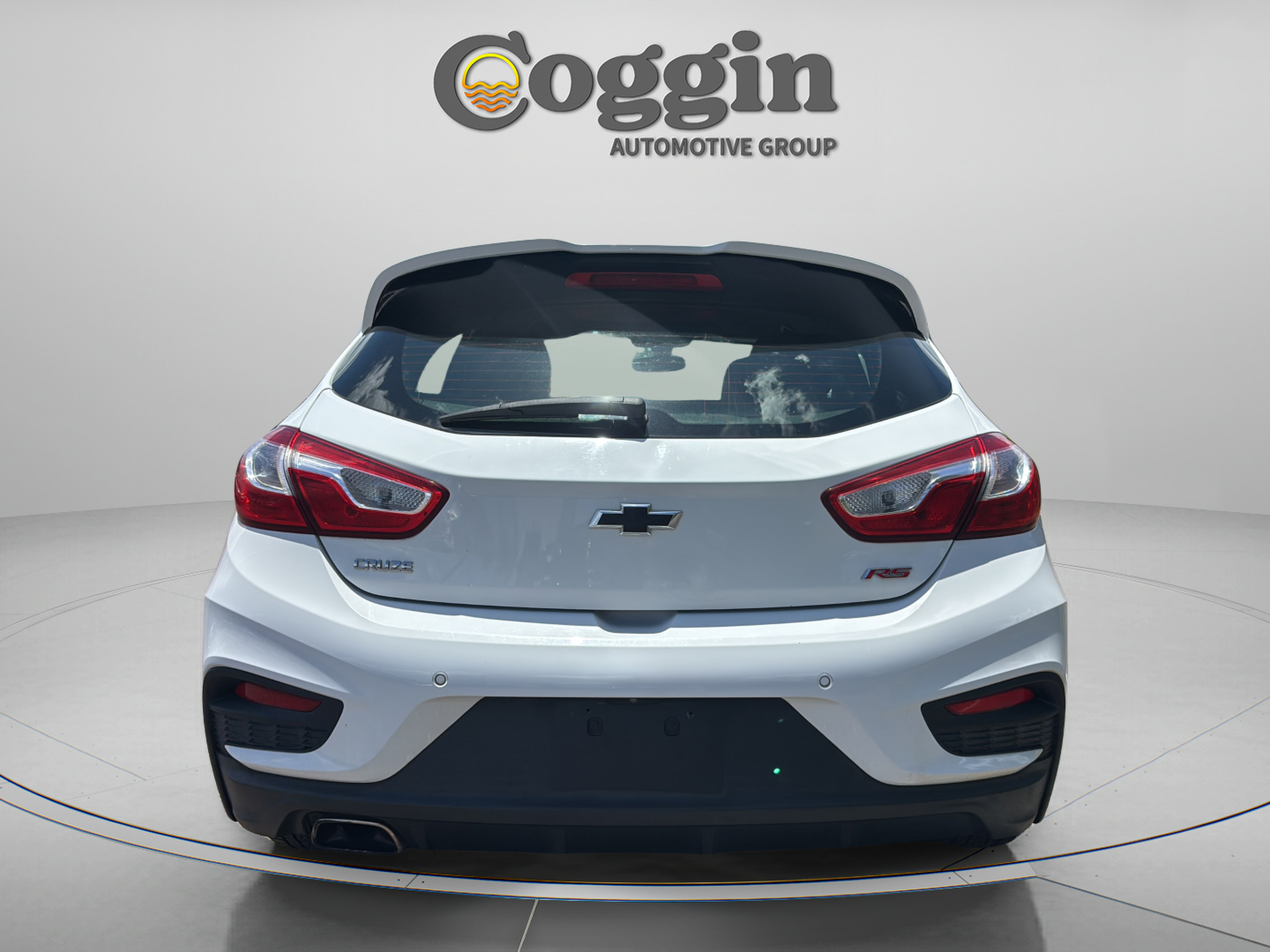 Used 2019 Chevrolet Cruze LT w/ Convenience Package FWD image 4