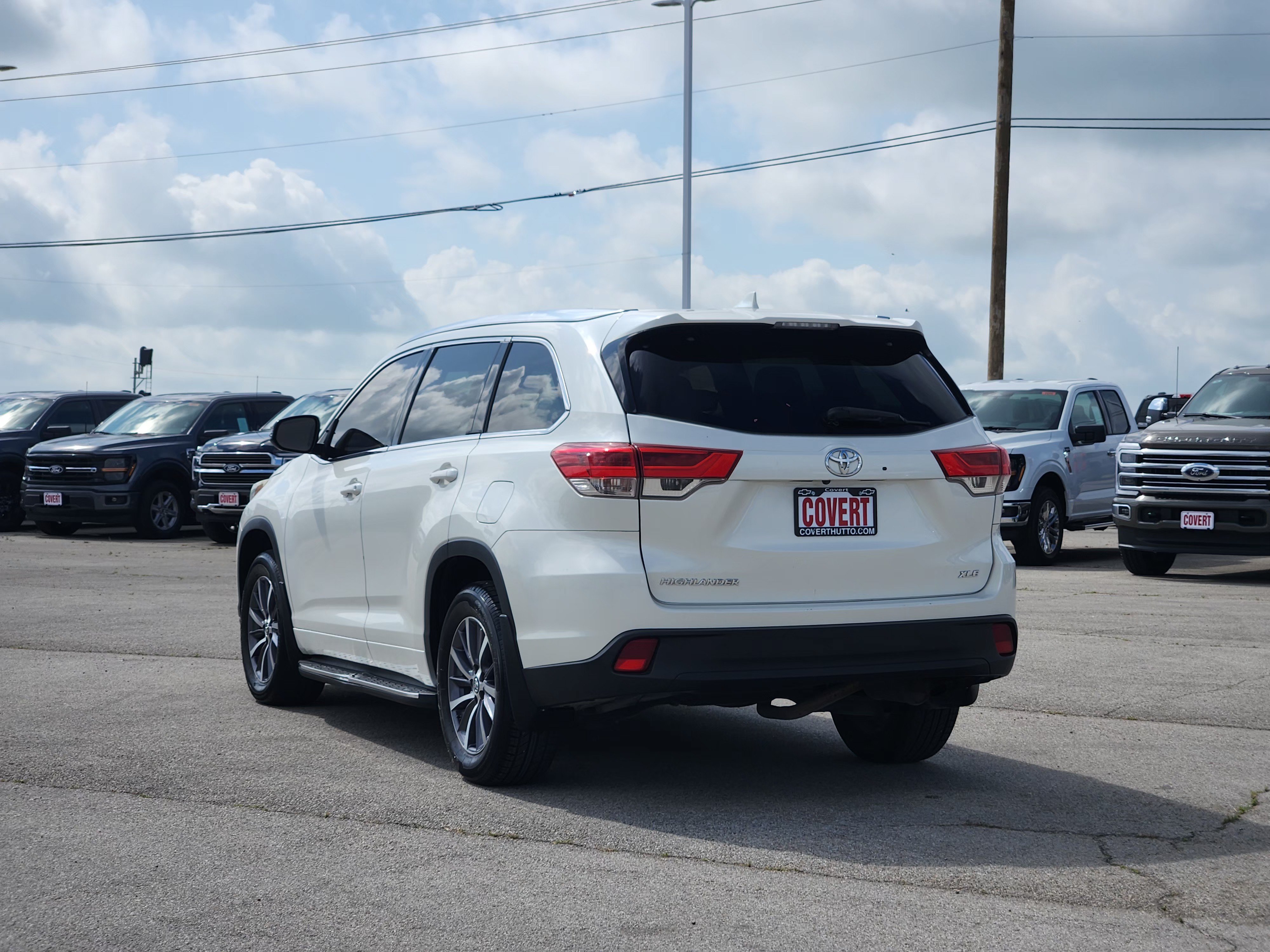Used 2017 Toyota Highlander XLE FWD image 5