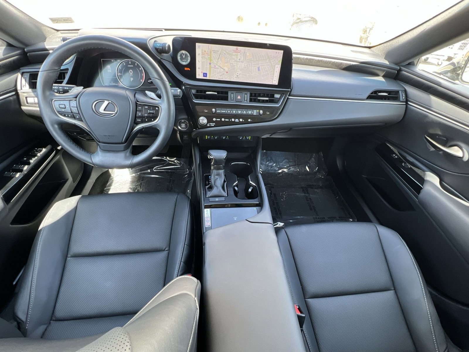 Used 2024 Lexus ES 350 w/ Premium Package image 2