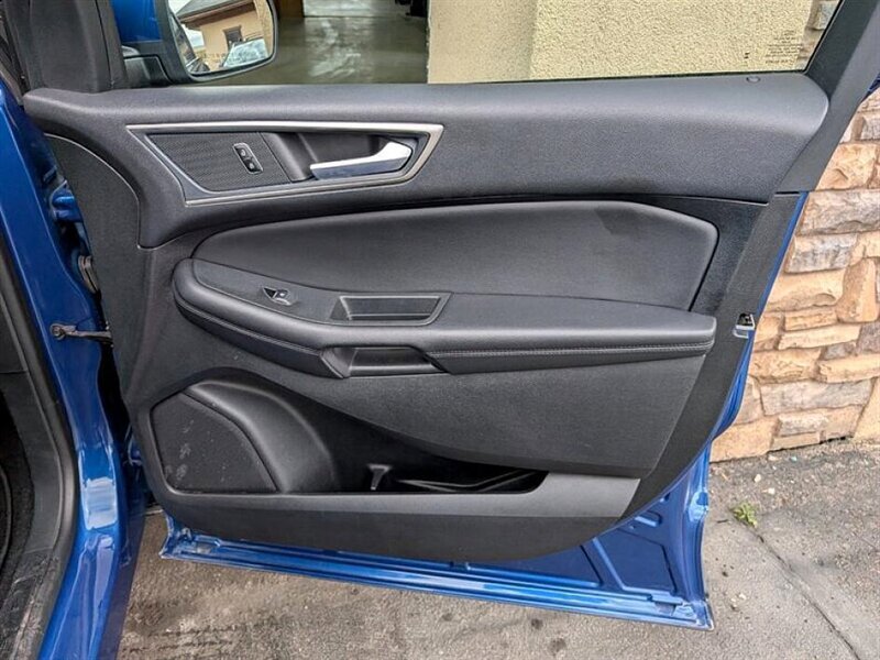 Used 2024 Ford Edge SEL AWD/4WD image 30