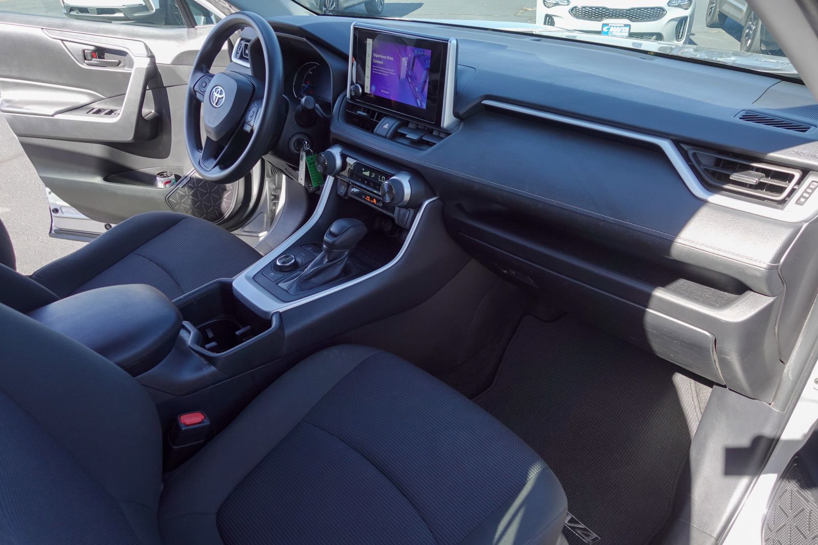 Used 2024 Toyota RAV4 LE AWD/4WD image 11