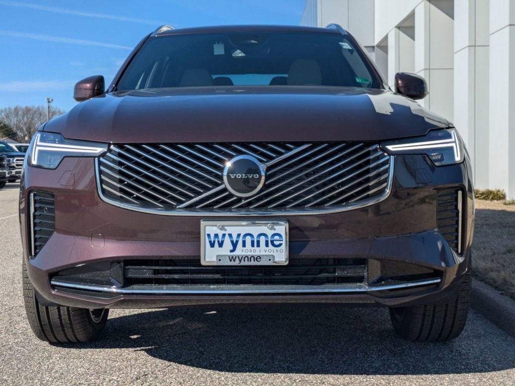 New 2025 Volvo XC90 B6 Core w/ Climate Package image 9